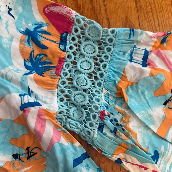 Crown & Ivy Multicolor Tropical Print Top - Picture 2 of 5